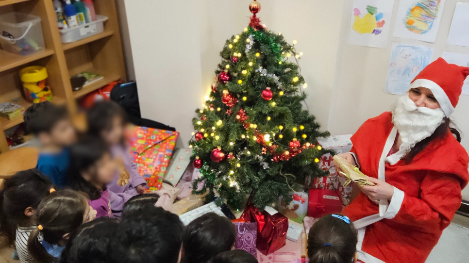 Weihnachtsfeier mit Kindern und Familien